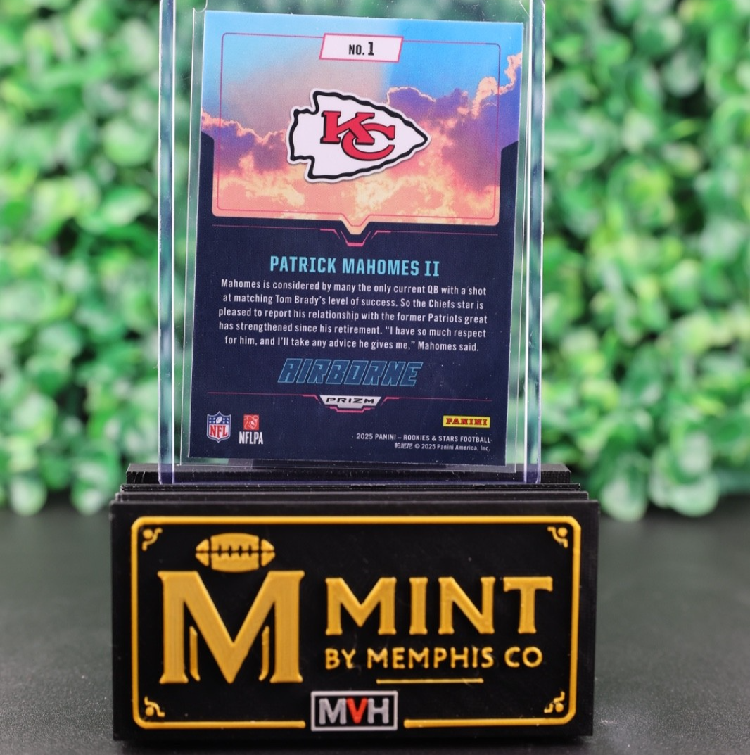 PATRICK MAHOMES 2025 PANINI ROOKIES & STARS AIRBORNE #1 SILVER CHIEFS