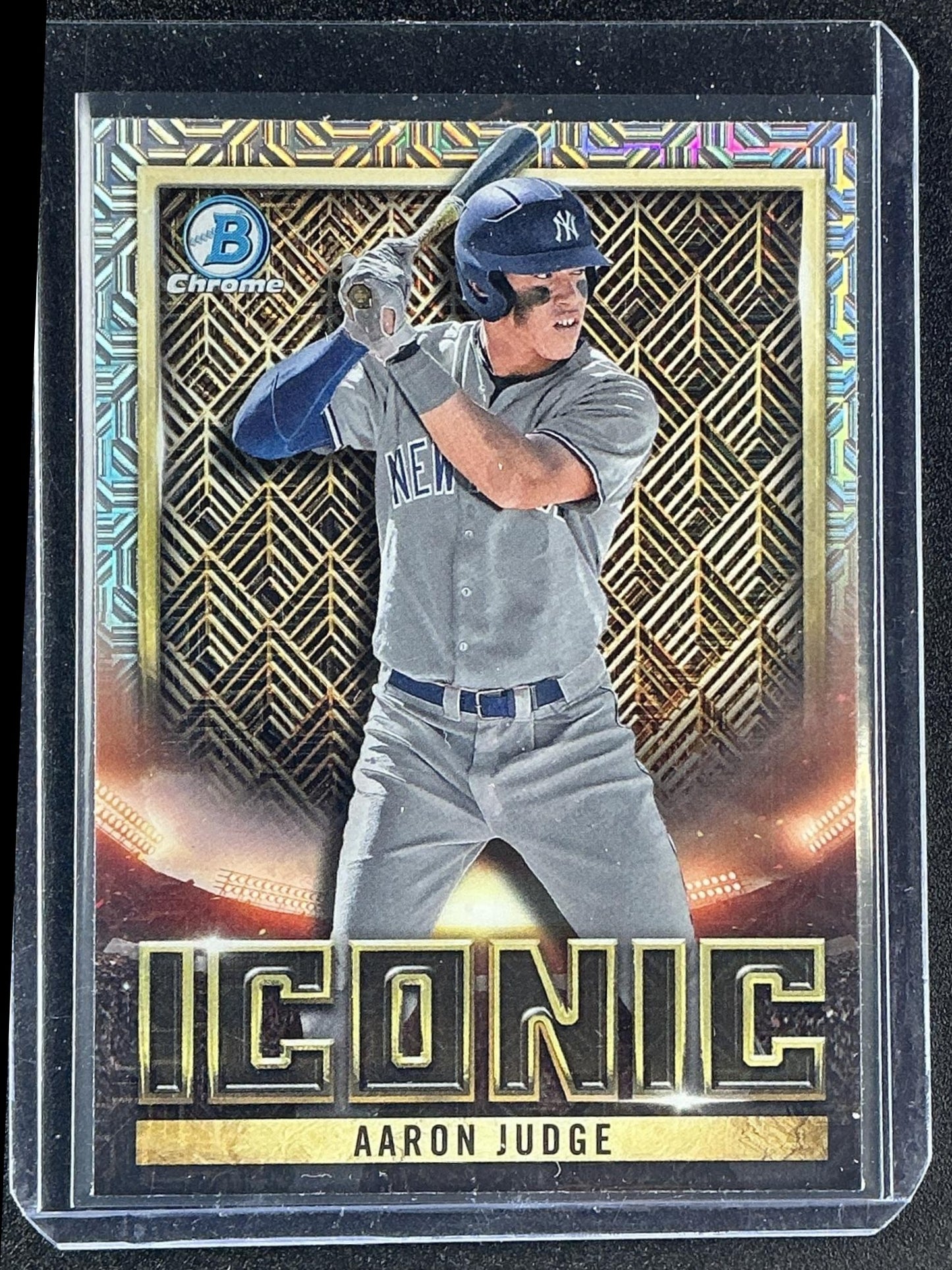 AARON JUDGE 2023 BOWMAN CHROME #BI-8 ICONIC MOJO REFRACTOR YANKEES