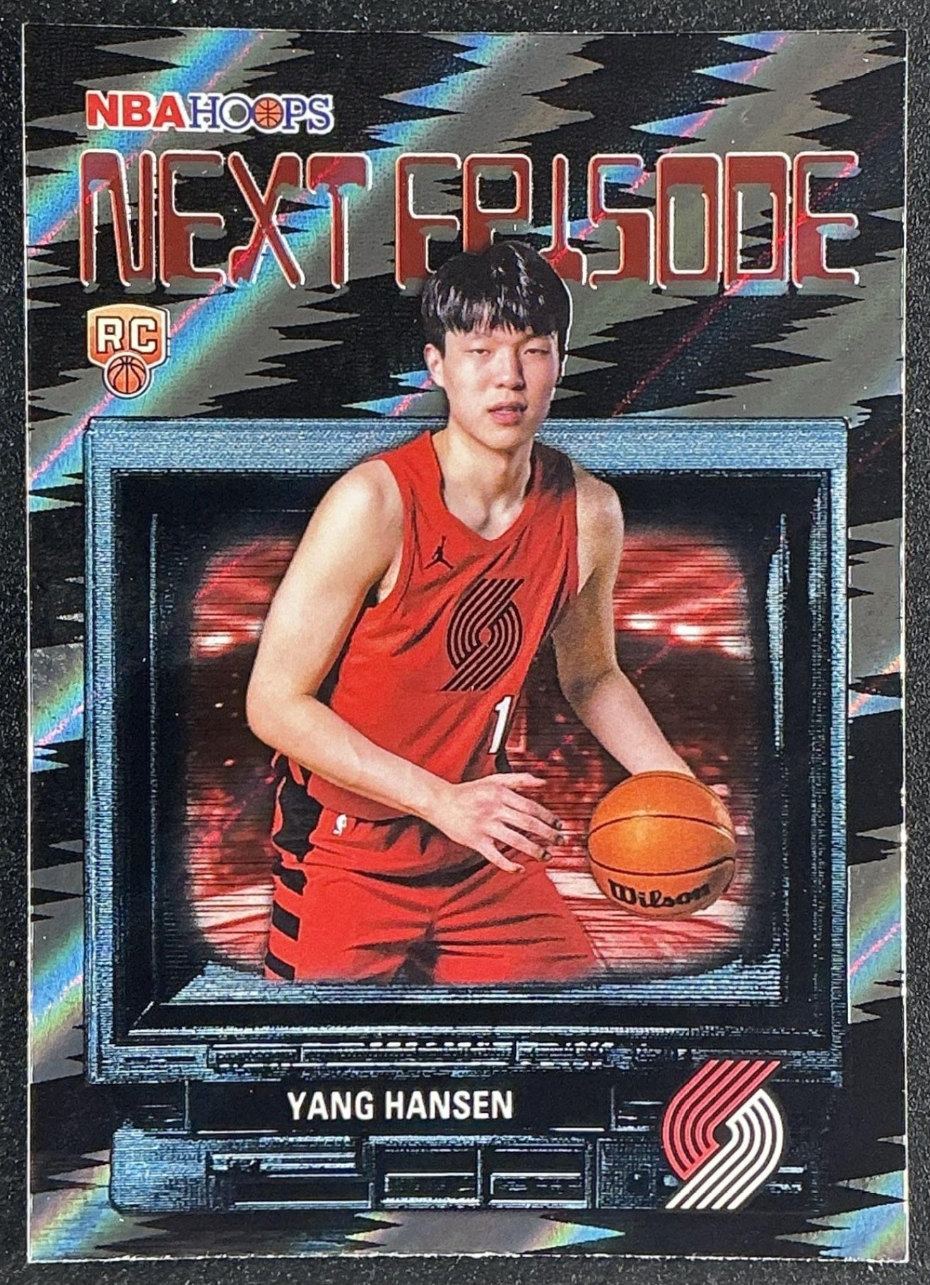 2025 Topps Hoops Yang Hansen #NE-16 Next Episode Rainbow Foil RC