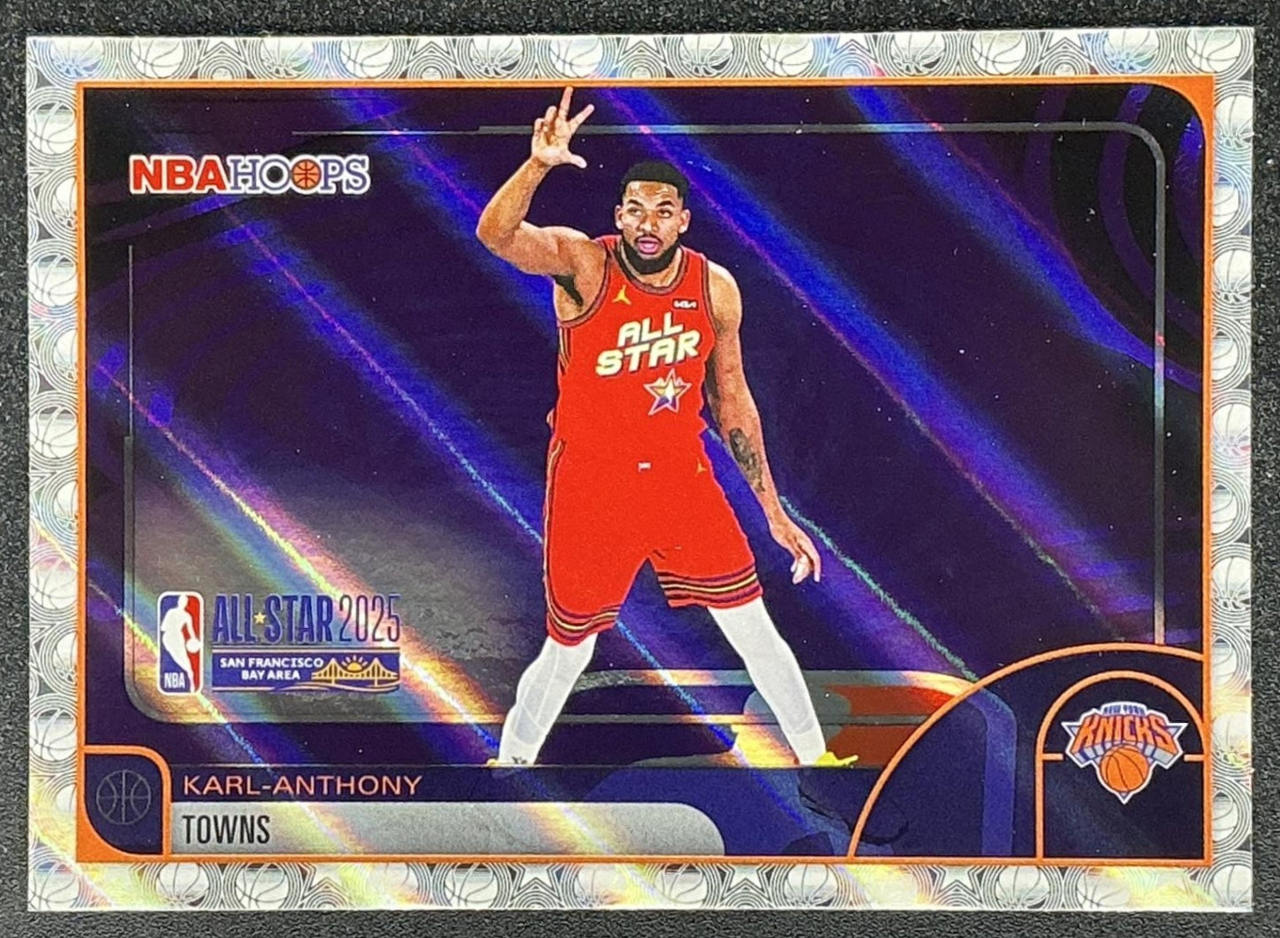 KARL-ANTHONY TOWNS 2025-26 TOPPS HOOPS #292 LIGHT BURST ALL-STAR KNICKS