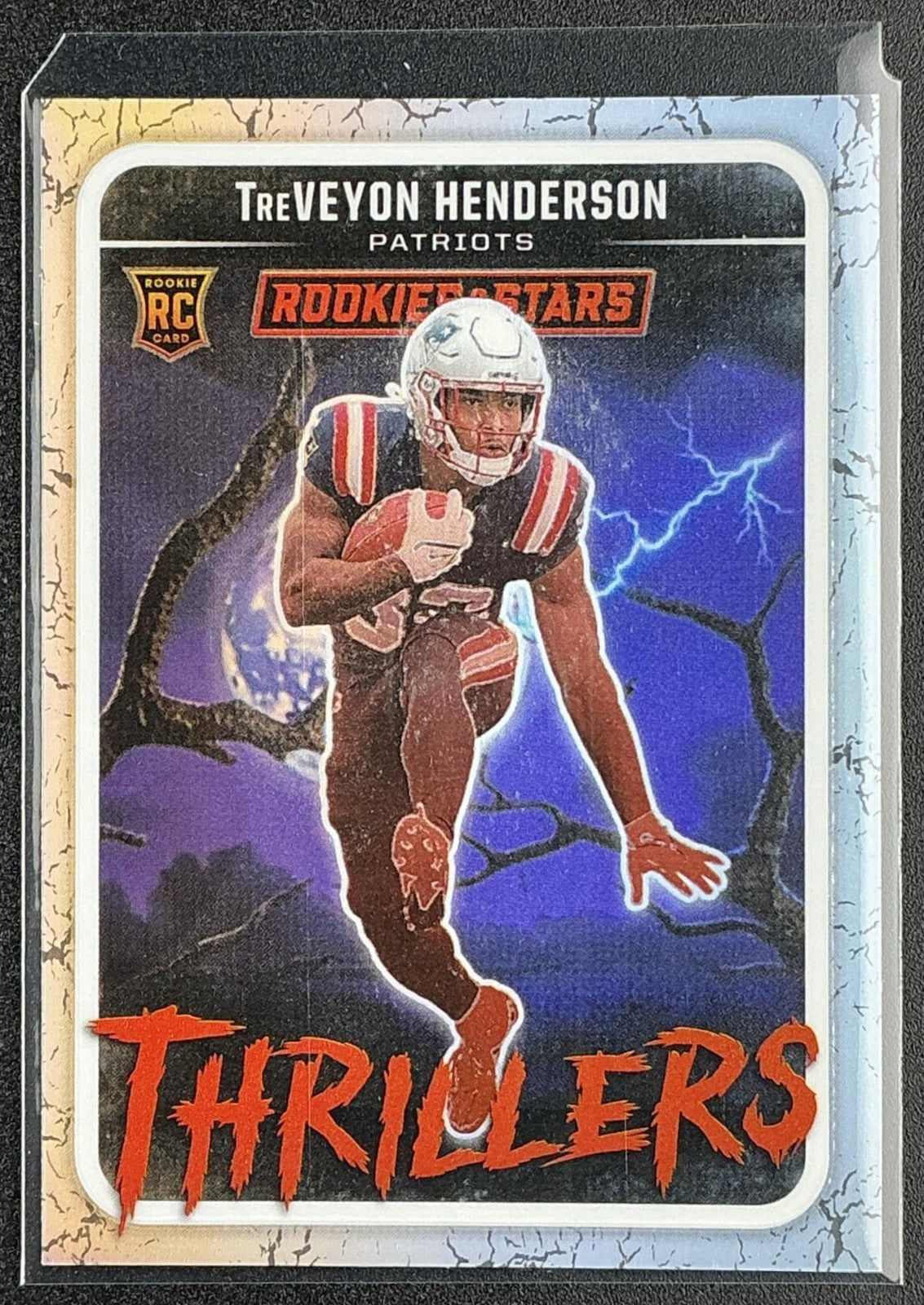 TREVEYON HENDERSON 2025 PANINI ROOKIES & STARS #20 THRILLERS SILVER RC PATRIOTS