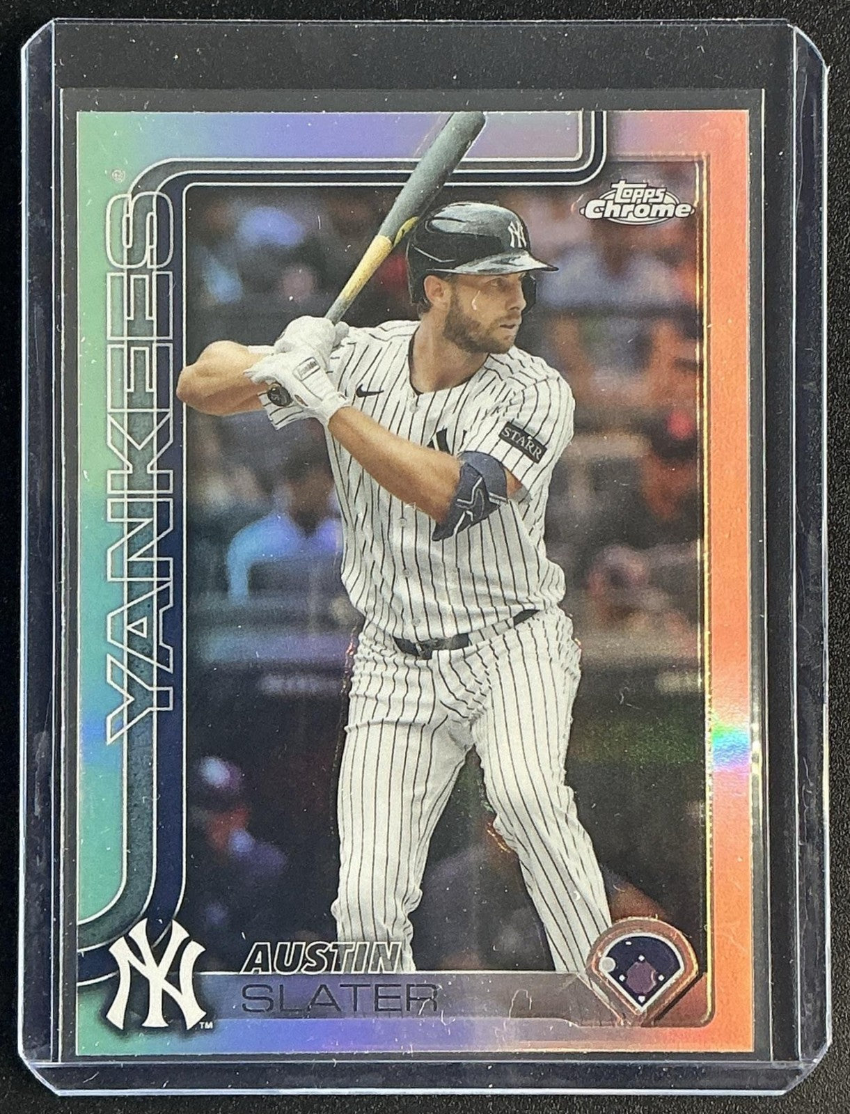 AUSTIN SLATER 2025 TOPPS CHROME UPDATE #USC137 REFRACTOR YANKEES