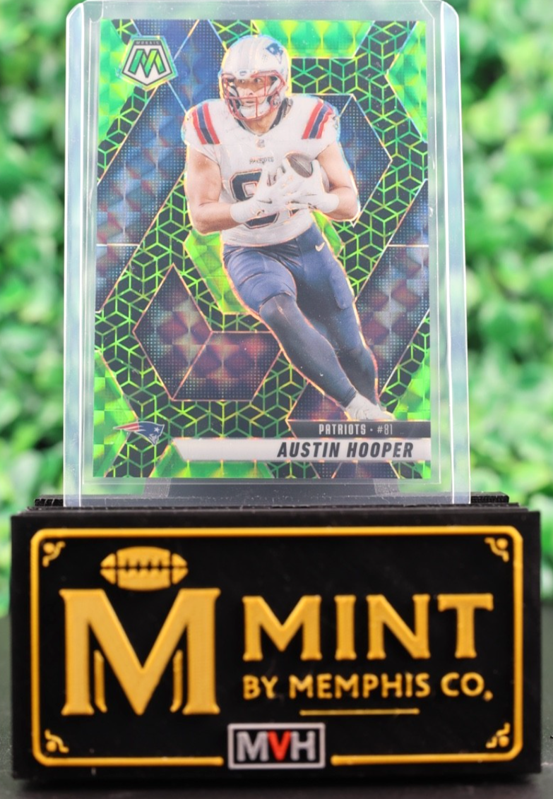 AUSTIN HOOPER 2025 MOSAIC #204 MOSAIC GREEN SPECTRIS FOTL SSP /13 PATRIOTS