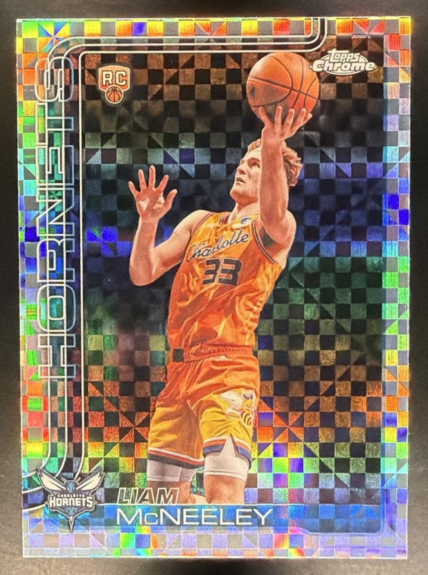 LIAM MCNEELEY 2025-26 TOPPS CHROME UPDATE #179 X-FRACTOR RC HORNETS