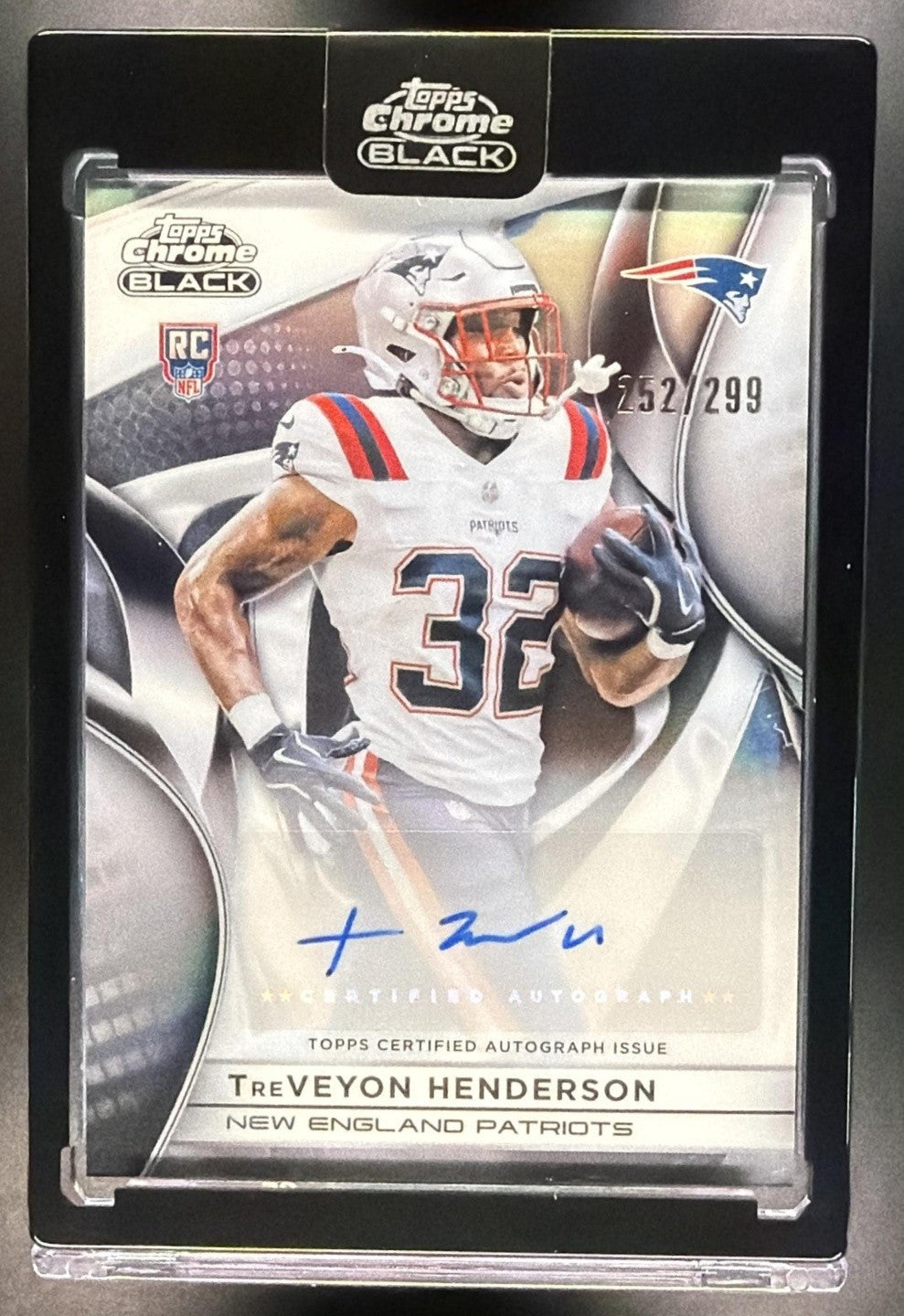 2025 Topps Chrome Black TreVeyon Henderson Rookie Auto Refractor /299 RC