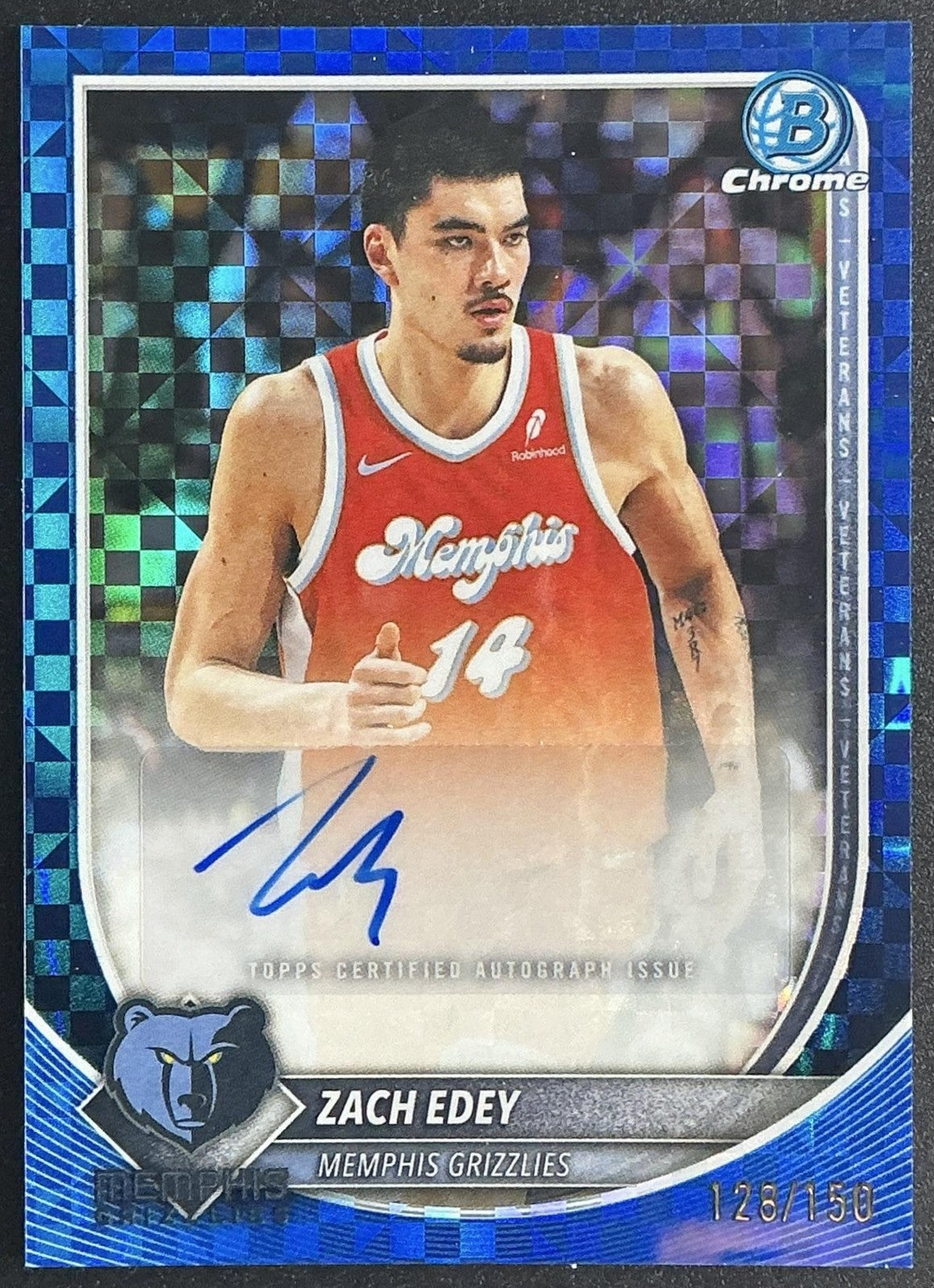 ZACH EDEY 2025-26 BOWMAN #BCA-ZE CHROME AUTO BLUE X-FRACTOR 128/150 GRIZZLIES