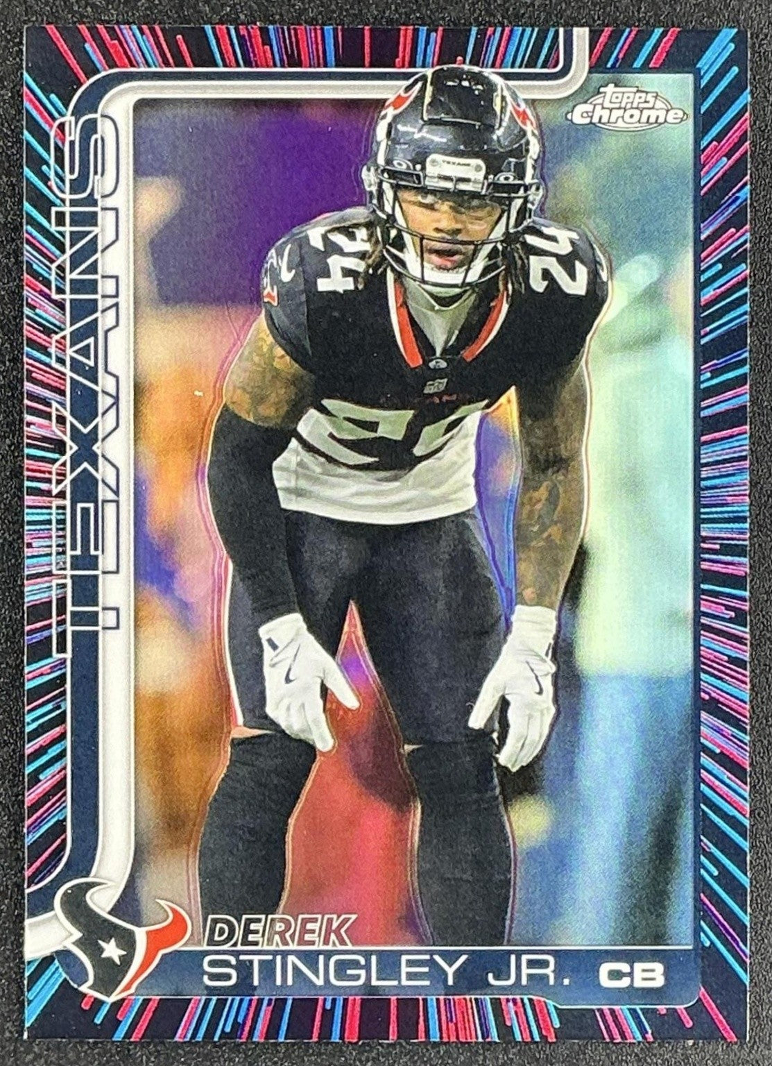 DEREK STINGLEY JR. 2025 TOPPS CHROME #116 NEON PULSE REFRACTOR TEXANS