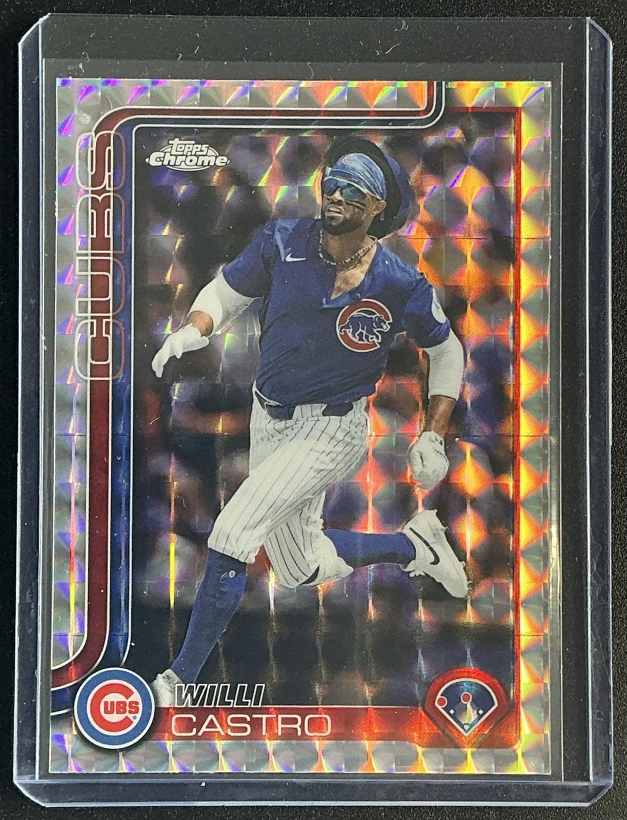 WILLI CASTRO 2025 TOPPS CHROME UPDATE #USC67 GEOMETRIC REFRACTOR CUBS