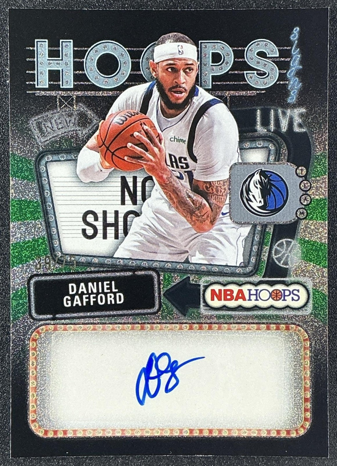 2025 Topps Hoops Daniel Gafford #HS-DG Signs Pixel Burst Green /75 Auto