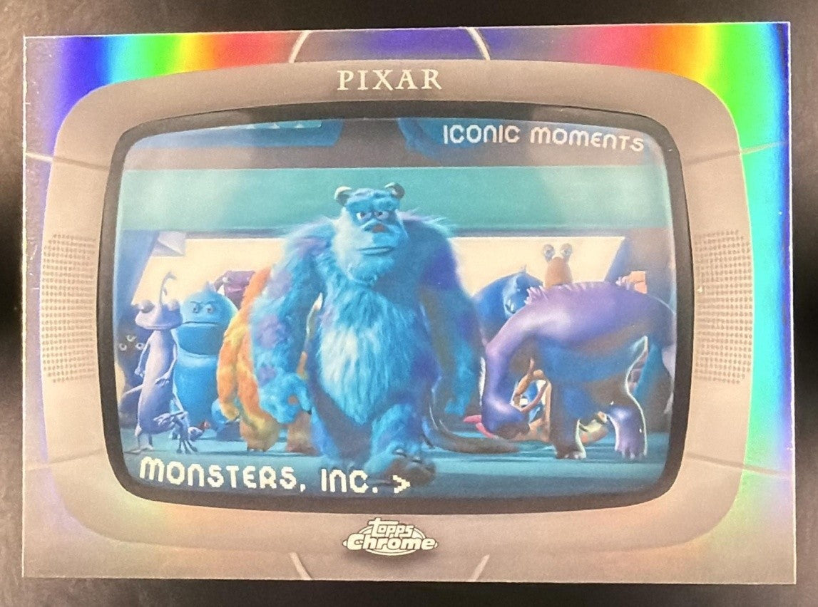 MEET THE SCARERS 2026 TOPPS CHROME DISNEY #IM-8 ICONIC MOMENTS MONSTERS, INC.