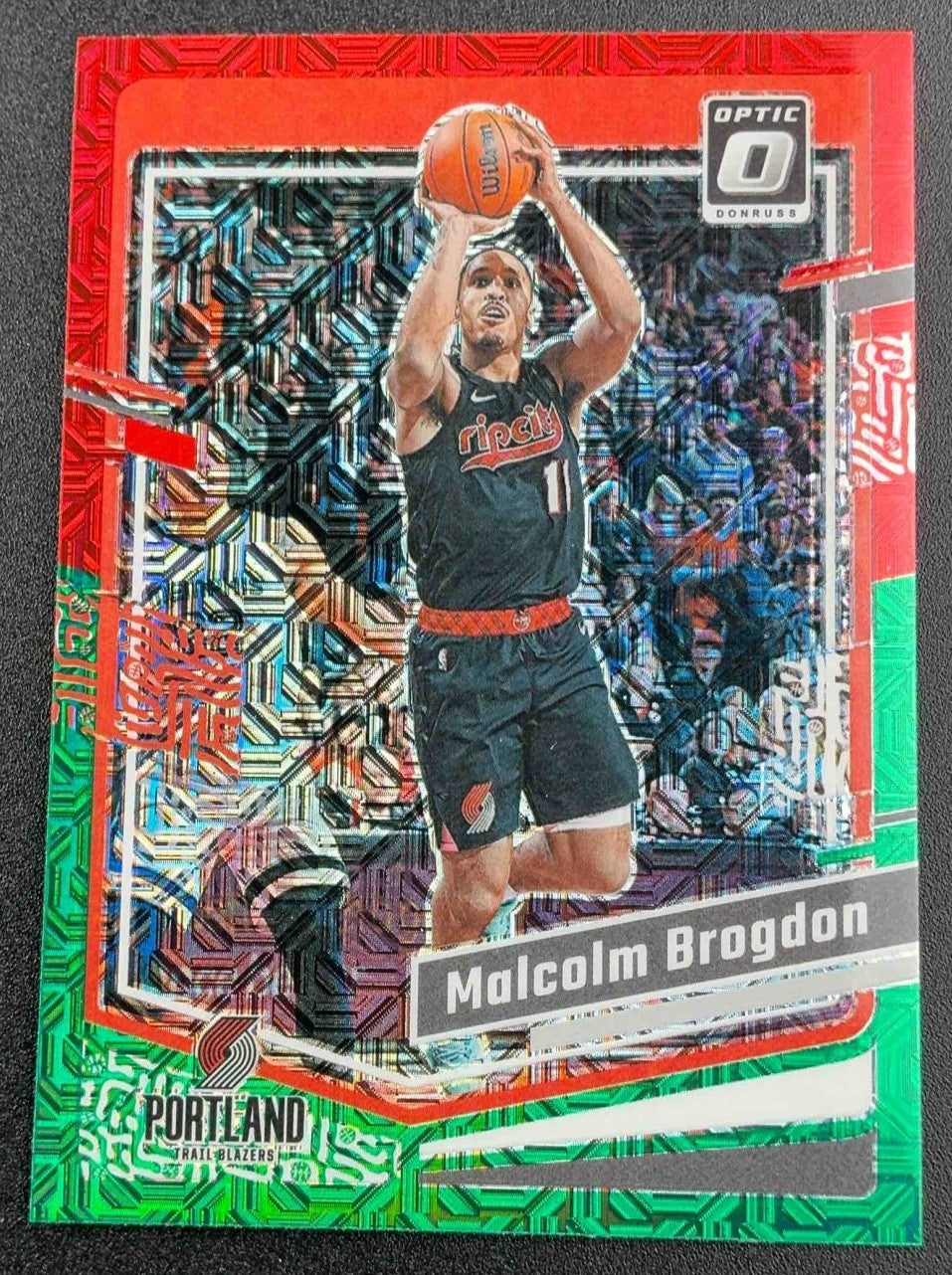 2023 Panini Donruss Optic Malcolm Brogdon #75 Choice Red and Green Prizm