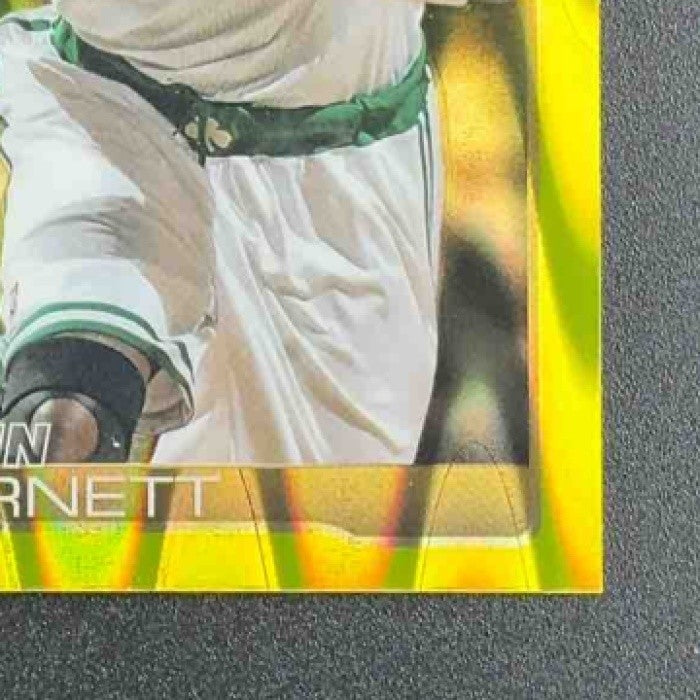 KEVIN GARNETT 2025-26 TOPPS CHROME #247 RAYWAVE YELLOW REFRACTOR 235/275 CELTICS