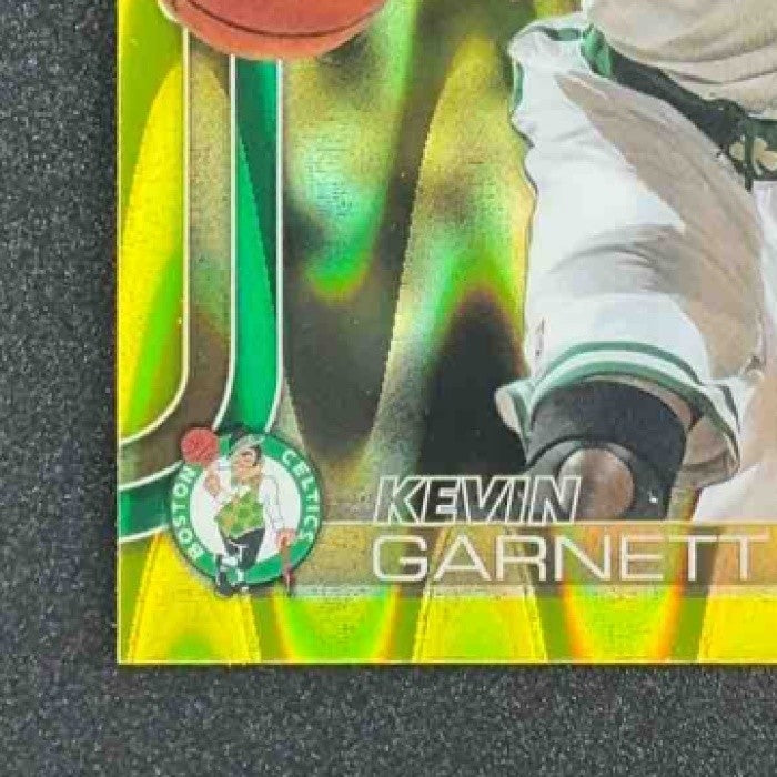KEVIN GARNETT 2025-26 TOPPS CHROME #247 RAYWAVE YELLOW REFRACTOR 235/275 CELTICS