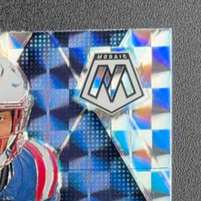 TREVEYON HENDERSON 2025 PANINI MOSAIC #325 ROOKIES MOSAIC PRIZM RC PATRIOTS