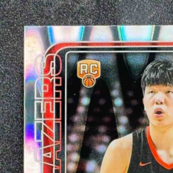 YANG HANSEN 2025-26 TOPPS CHROME #266 RAYWAVE REFRACTOR RC TRAIL BLAZERS