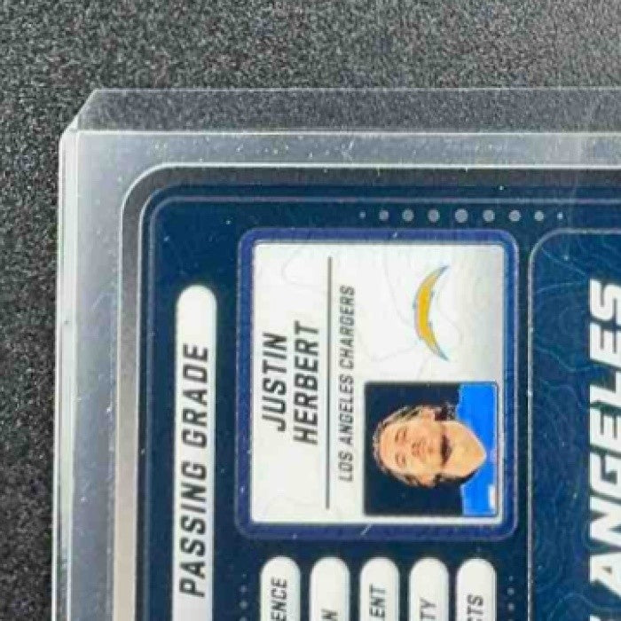 JUSTIN HERBERT 2025 PANINI DONRUSS OPTIC #10 PASSING GRADE CHARGERS