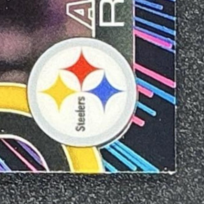 AARON RODGERS 2025 TOPPS CHROME #255 NEON PULSE REFRACTOR STEELERS