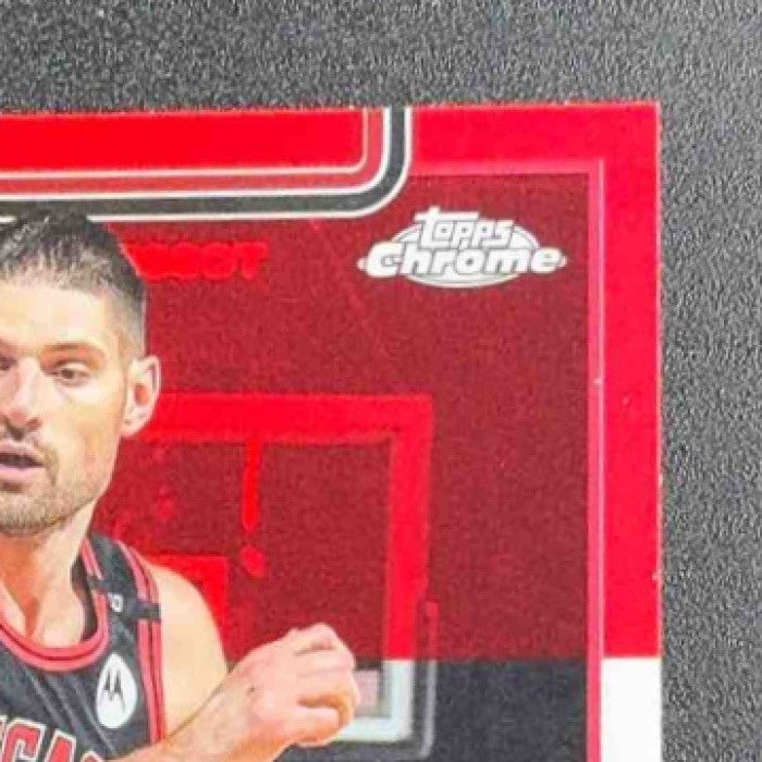 NIKOLA VUCEVIC 2025-26 TOPPS CHROME #24 RED, WHITE & BLUE REFRACTOR BULLS