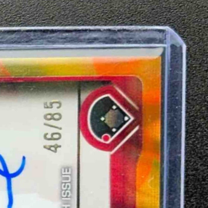 2025 Topps Chrome Levi Jordan Rookie Lava Lamp Auto Gold/Orange Refractor /85 RC