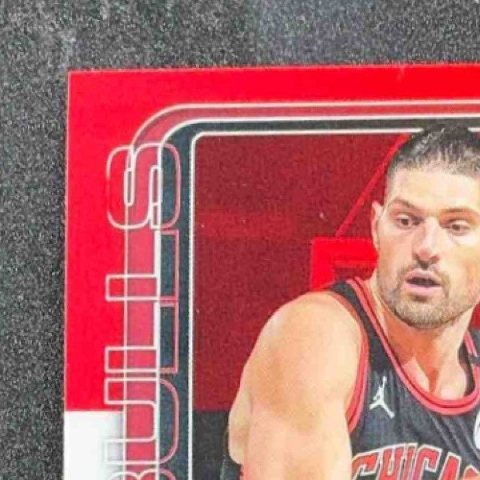 NIKOLA VUCEVIC 2025-26 TOPPS CHROME #24 RED, WHITE & BLUE REFRACTOR BULLS