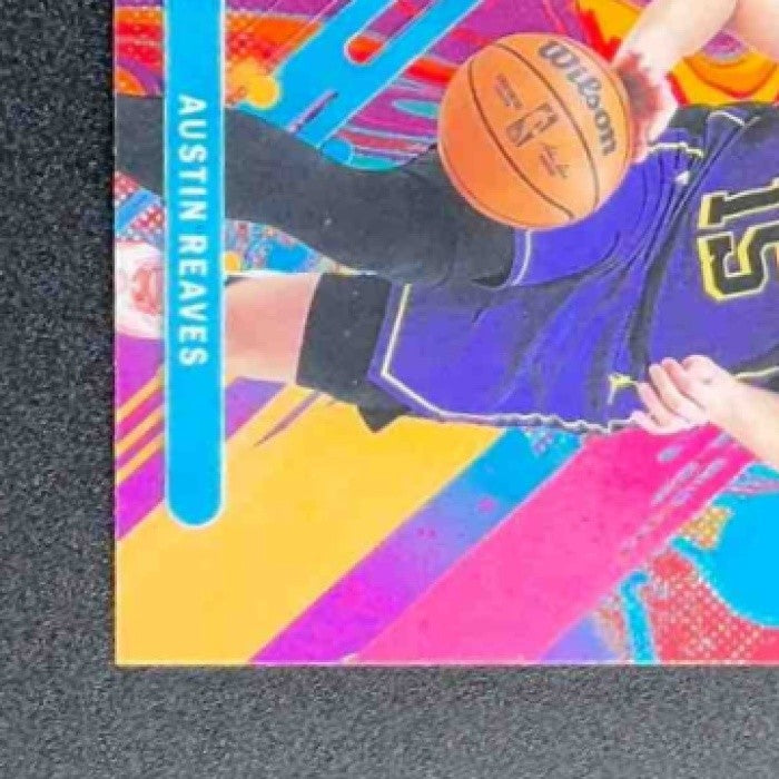 AUSTIN REAVES 2025-26 TOPPS FINEST #80 COMMON OIL SPILL REFRACTOR LAKERS