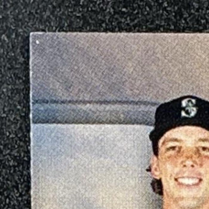 LOGAN GILBERT 2025 TOPPS STADIUM CLUB #158 RED FOIL MARINERS