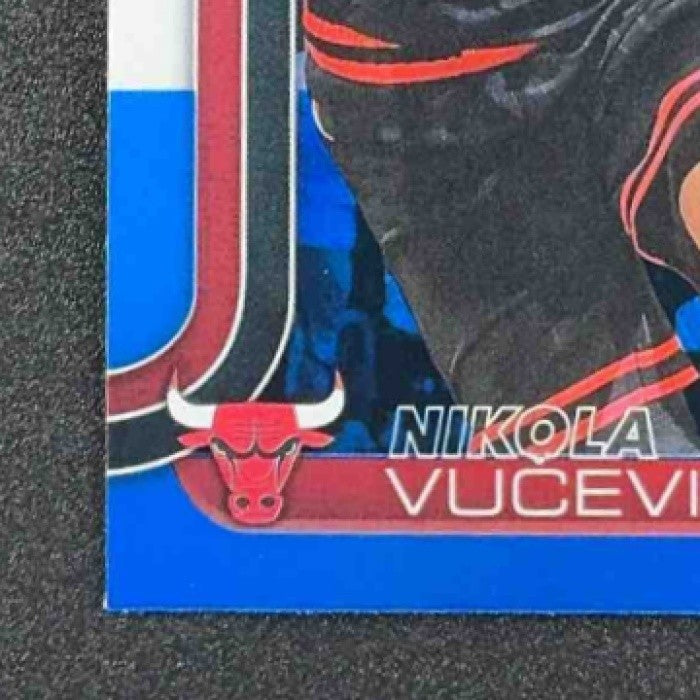 NIKOLA VUCEVIC 2025-26 TOPPS CHROME #24 RED, WHITE & BLUE REFRACTOR BULLS