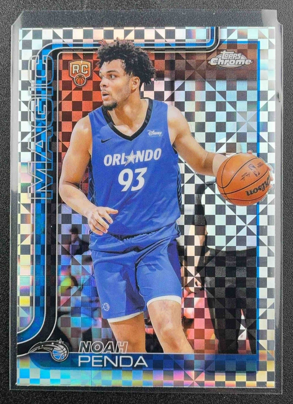 NOAH PENDA 2025-26 TOPPS CHROME #282 X-FRACTOR RC MAGIC