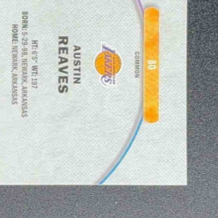 AUSTIN REAVES 2025-26 TOPPS FINEST #80 COMMON OIL SPILL REFRACTOR LAKERS