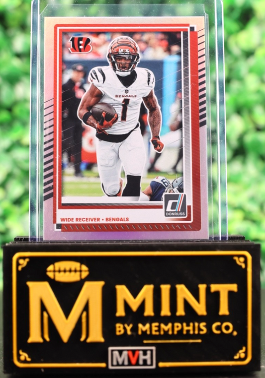 JAMARR CHASE 2025 DONRUSS FOOTBALL NO NAME VARIATION BENGALS ERROR CARD?