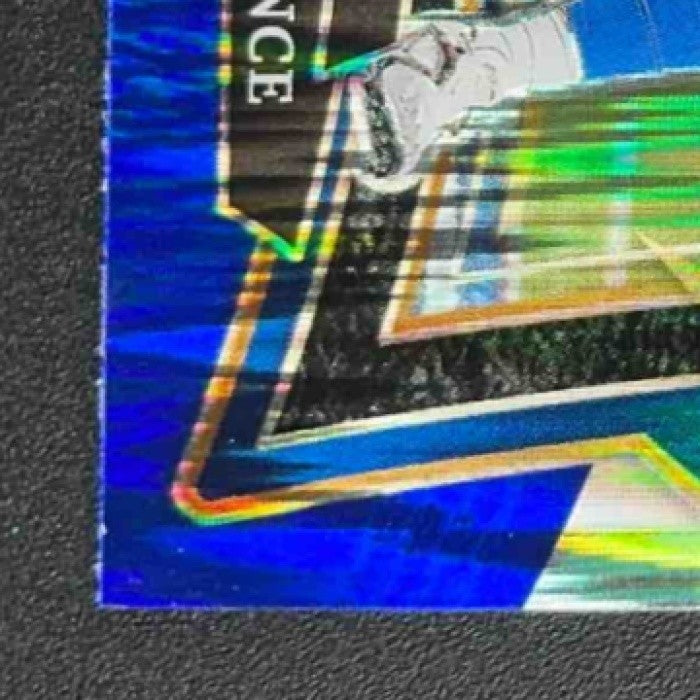 DEXTER LAWRENCE 2024 PANINI SELECT #52 CONCOURSE RED AND BLUE PRIZM SHOCK GIANTS