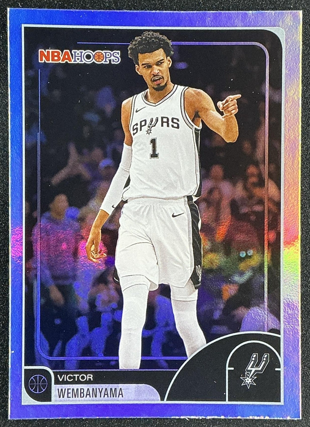 VICTOR WEMBANYAMA 2025-26 TOPPS HOOPS #30 RAINBOW FOIL SPURS