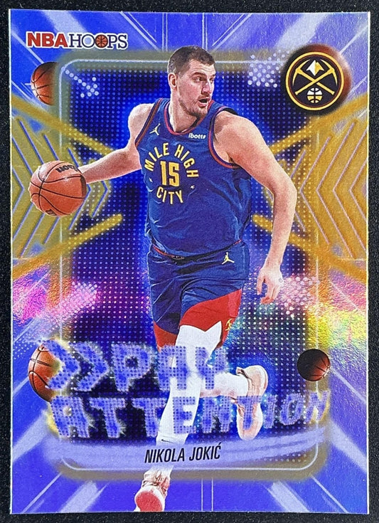 NIKOLA JOKIC 2025-26 TOPPS HOOPS #PA-10 PAY ATTENTION RAINBOW FOIL NUGGETS