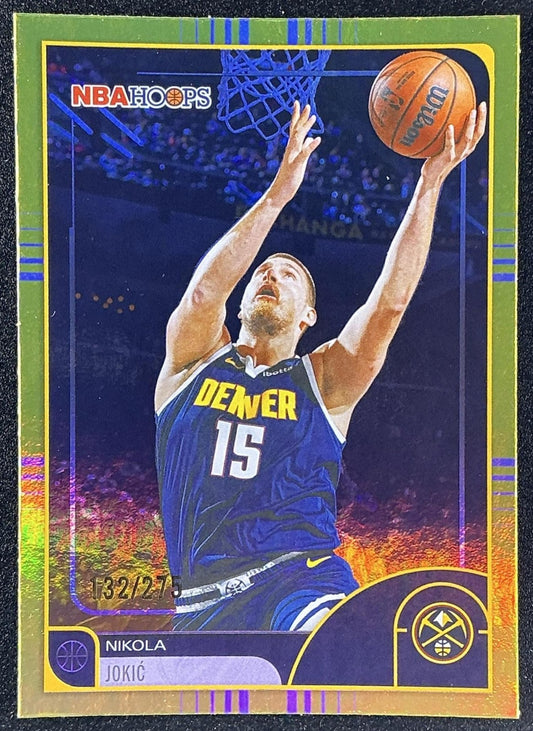 NIKOLA JOKIC 2025-26 TOPPS HOOPS #82 RAINBOW YELLOW FOIL 132/275 NUGGETS