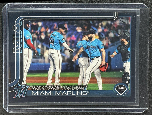 MIAMI MARLINS 2025 TOPPS #340 BLACK 42/74