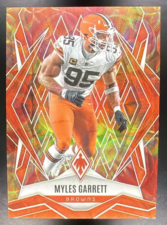 MYLES GARRETT 2025 PANINI PHOENIX #73 FIRE BURST PRIZM /350 BROWNS