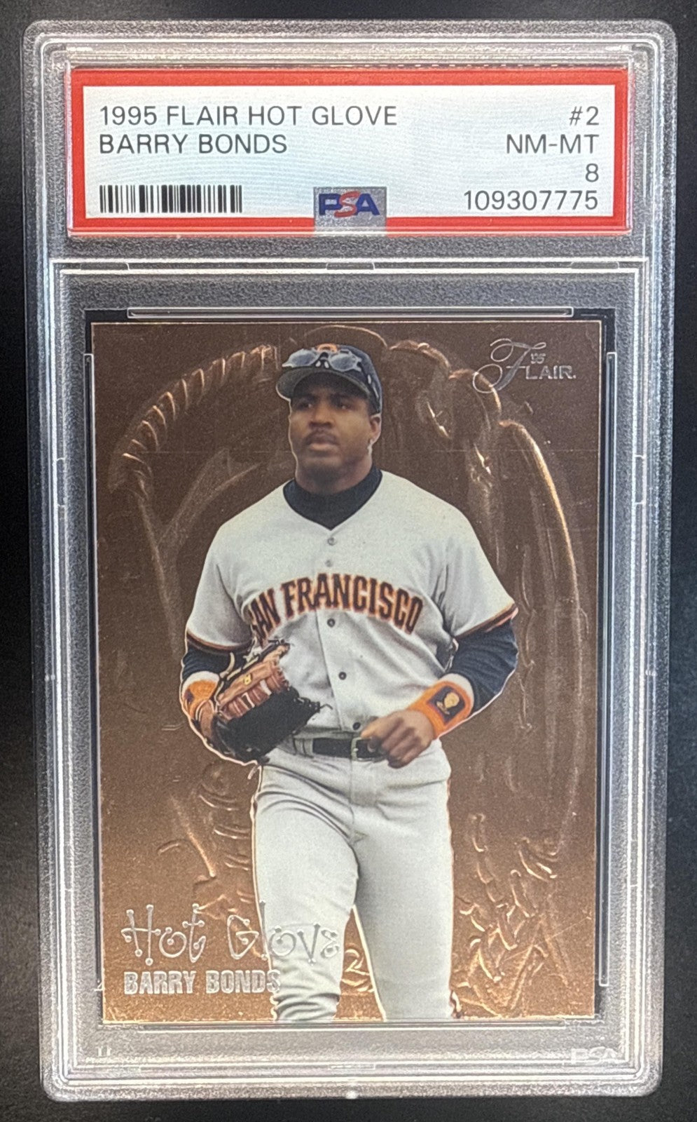 BARRY BONDS 1995 FLEER FLAIR #2 HOT GLOVES GIANTS PSA 8