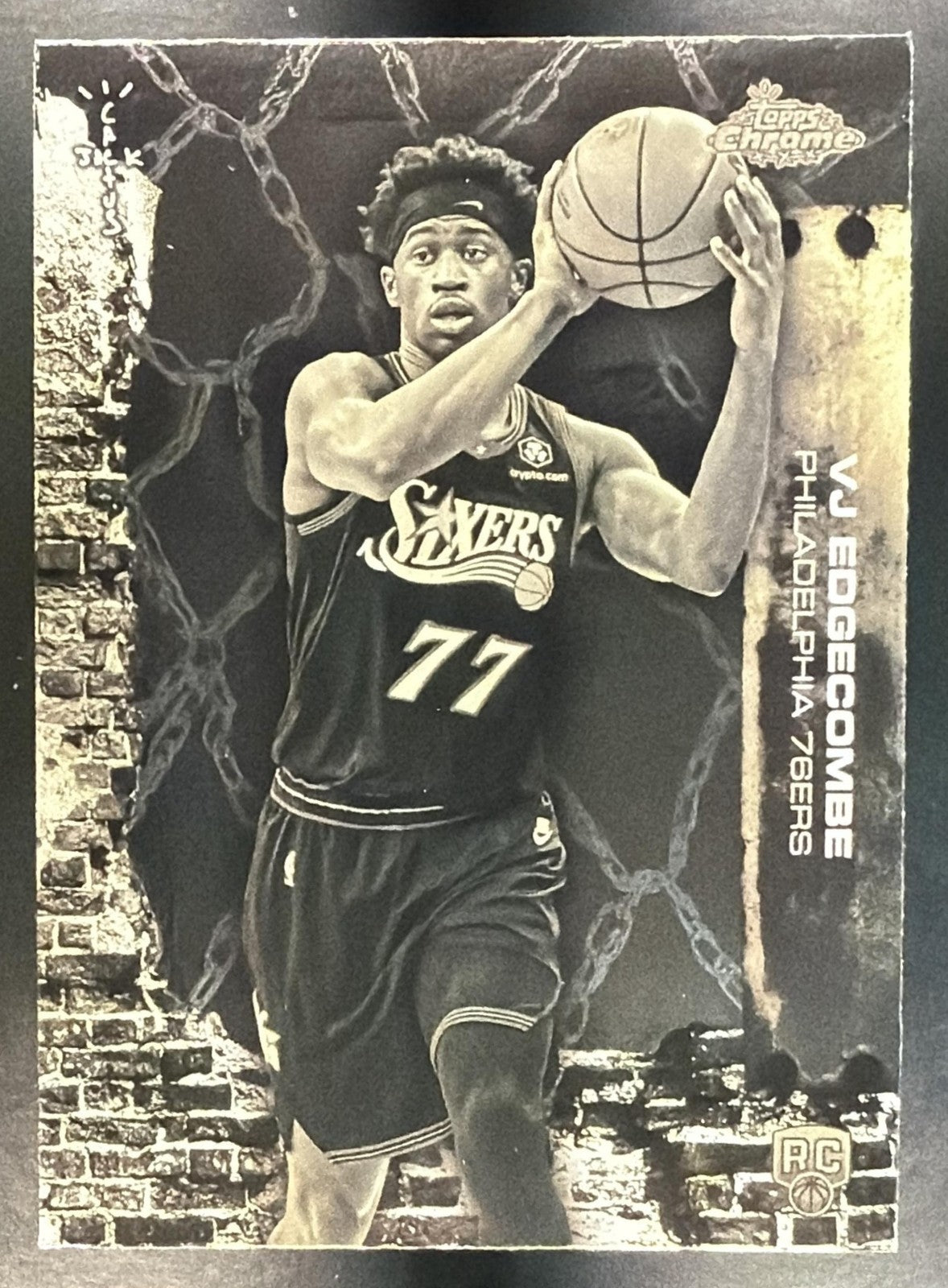 VJ EDGECOMBE 2025-26 TOPPS CHROME X CACTUS JACK #63 RC 76ERS