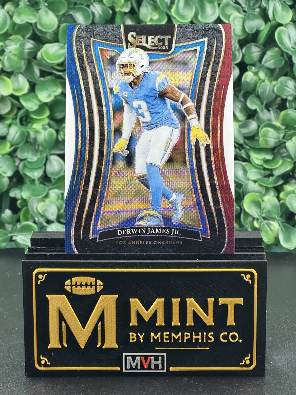 DERWIN JAMES JR. 2024 SELECT SUITE LEVEL TRI-COLOR PRIZM /149 CHARGERS