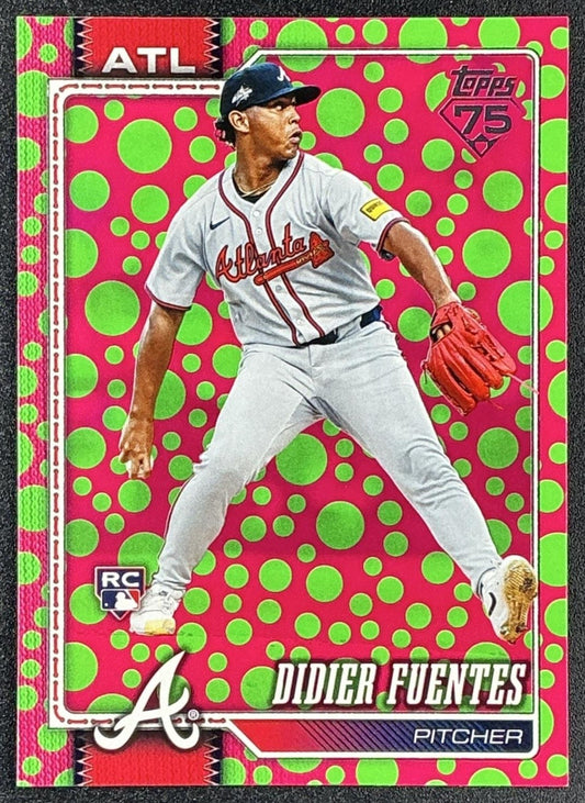 DIDIER FUENTES 2026 TOPPS #243 HOLIDAY POLKA DOTS GREEN/PINK RC BRAVES
