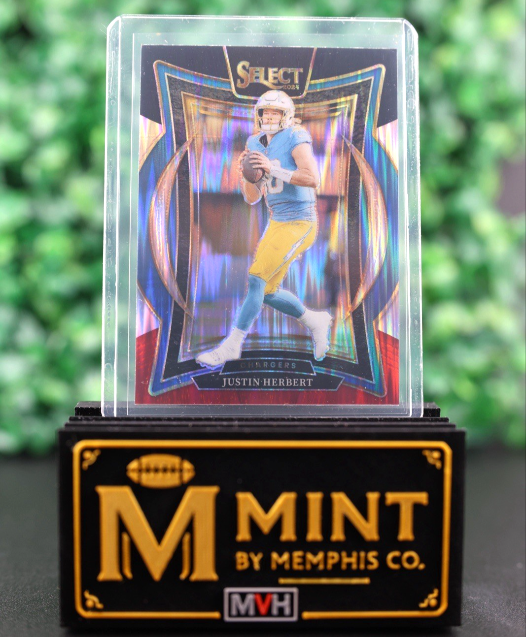 JUSTIN HERBERT 2024 PANINI SELECT CONCOURSE #41 BLACK AND RED SHOCK
